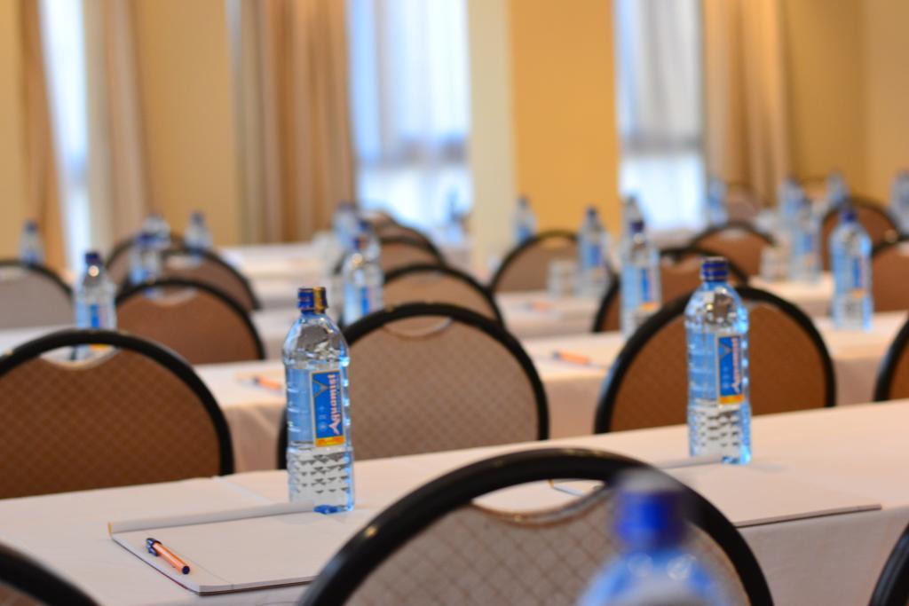 Eddy Suites, Emeli Hotel Nairobi Buitenkant foto