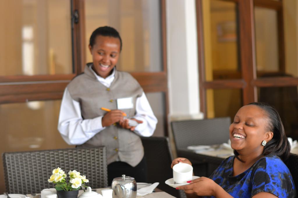 Eddy Suites, Emeli Hotel Nairobi Buitenkant foto