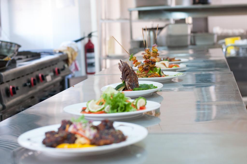 Eddy Suites, Emeli Hotel Nairobi Buitenkant foto