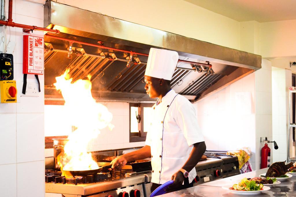 Eddy Suites, Emeli Hotel Nairobi Buitenkant foto