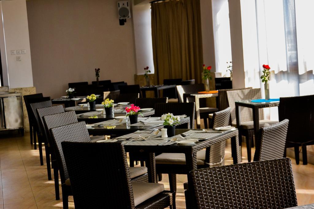 Eddy Suites, Emeli Hotel Nairobi Buitenkant foto